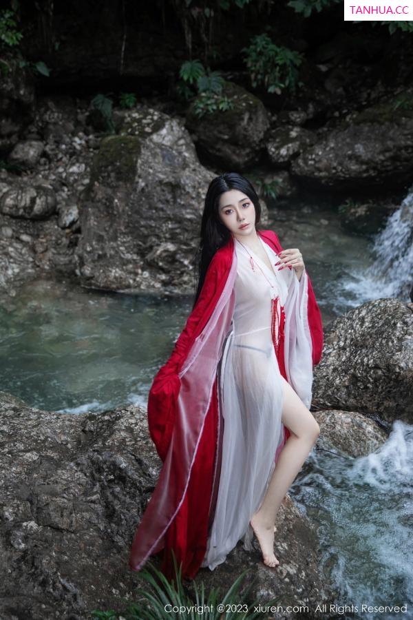   [XiuRen]高清写真图 2023.08.28 No.7295 严利娅Yuliya 妲己美臀第23张图片